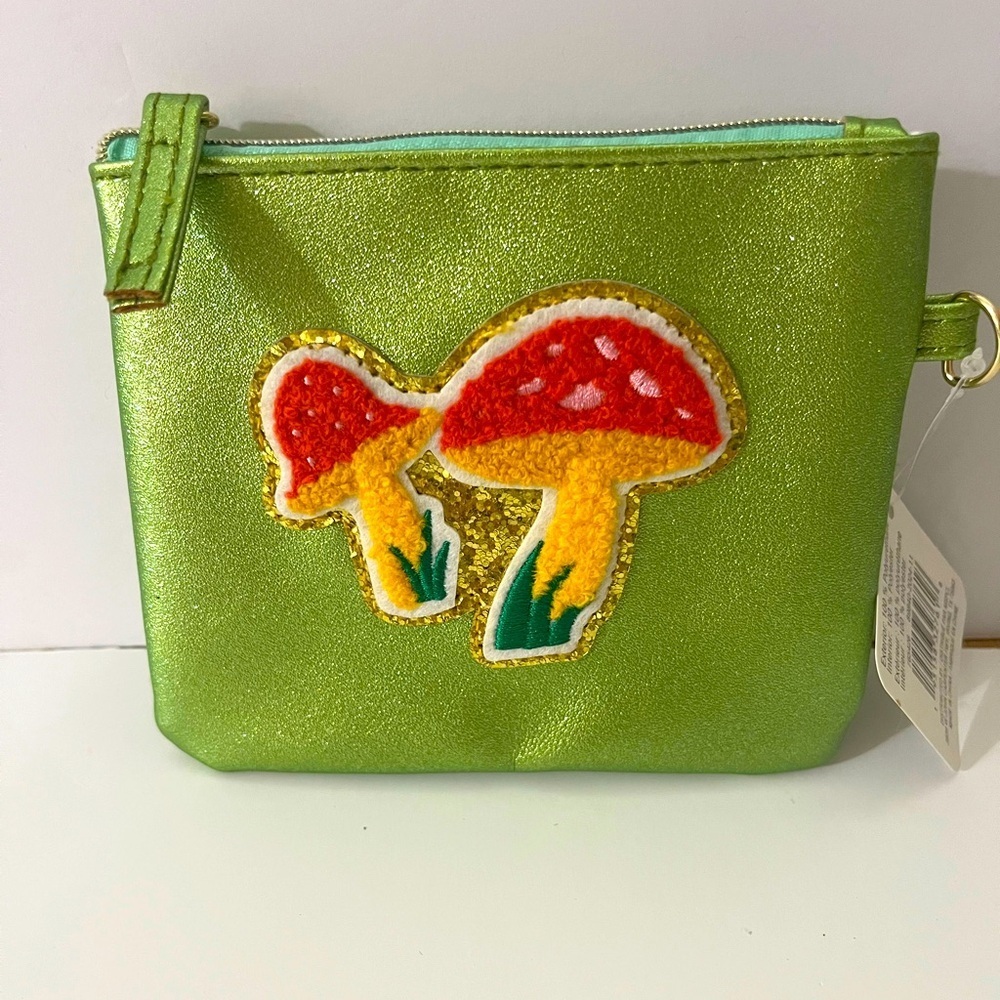NWT Little Mushroom Embroidered Patch Change Purse/Wallet